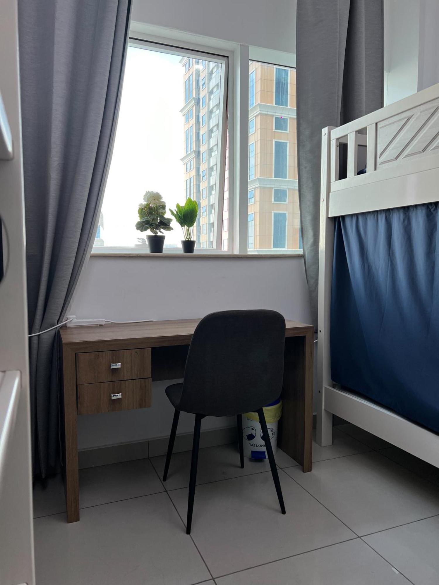 Urban Panda Hostel Marina Дубай Екстериор снимка